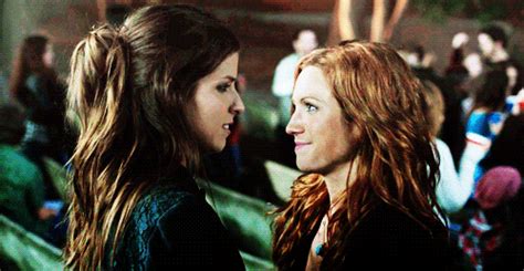 pitch perfect beca and chloe kiss